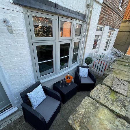 Demeter Cottage Whitby Exterior foto